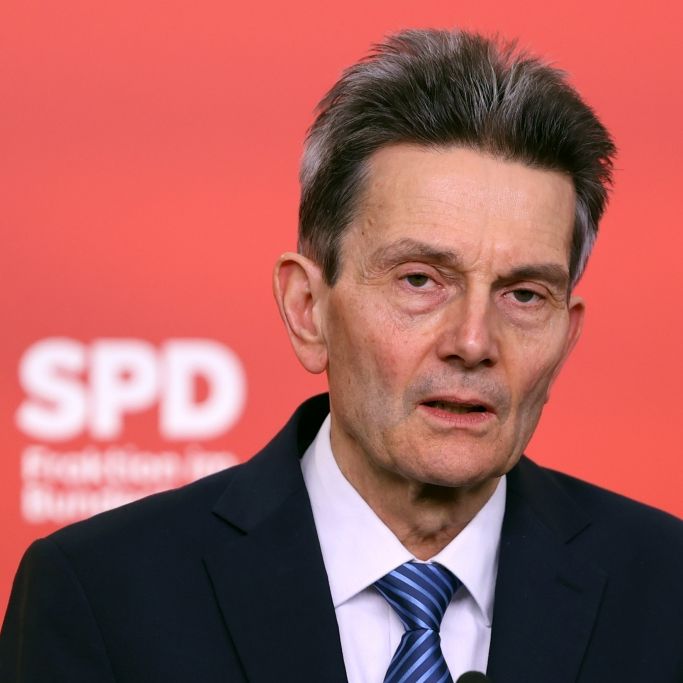 SPD-Fraktionsvorsitzender Rolf Mützenich wird auf Twitter scharf von Andrij Melnyk, ehemaliger ukrainischer Botschafter in Deutschland, attackiert.