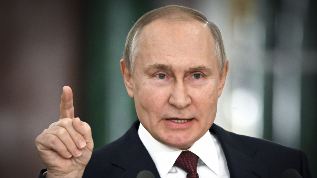 Wladimir Putin rasselt weiter mit den Säbeln. (Foto)