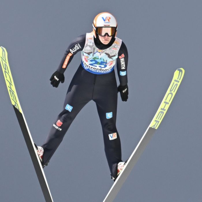 Nach Führung: Skispringerin Althaus wird Sechste in Hinzenbach
