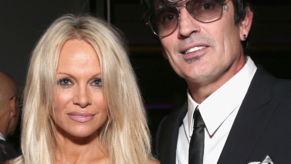 Erst zog Pamela Anderson blank, jetzt legte Tommy Lee nach. (Foto)