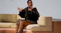 Rihanna gab bei einer Pressekonferenz einen kleinen Ausblick auf ihre Super-Bowl-Halbzeitshow.