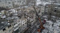 Zerstörte Häuser sind in der Ukraine sichtbare Folgen des brutalen russischen Angriffskriegs. Wie kann der Konflikt enden?