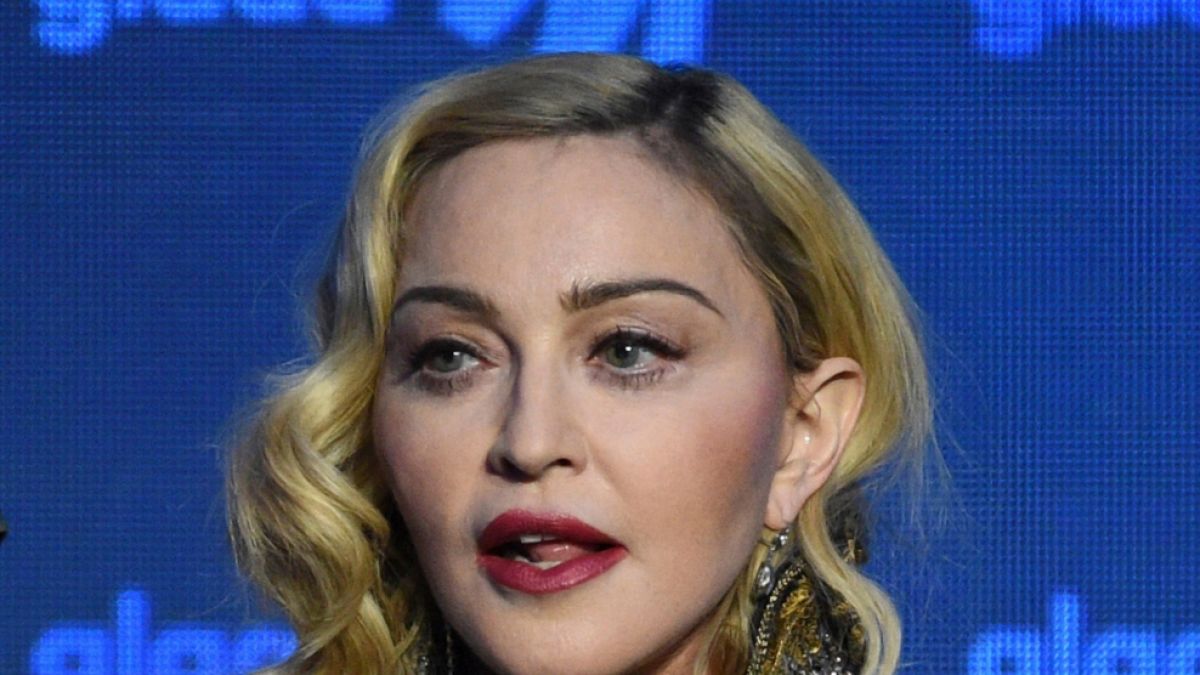 #Madonna trauert: "Danke, dass du mich umgehauen hast!" Todes-Nachricht schockt Fans