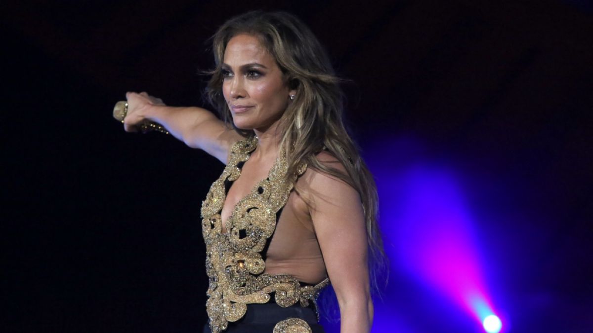 Jennifer Lopez gehört zweifelsohne zu den begehrenswertesten Frauen der Gegenwart - doch der jüngste Foto-Post von J.Lo bei Instagram vermochte die Fans nicht zu begeistern. (Foto)