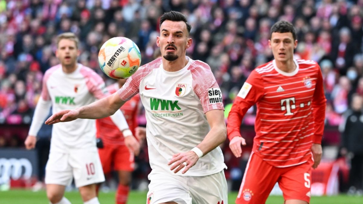 Der neue Hoffenheim-Stürmer Mergim Berisha ging in der Saison 2022/23 noch für den FC Augsburg auf Torejagd. (Foto)