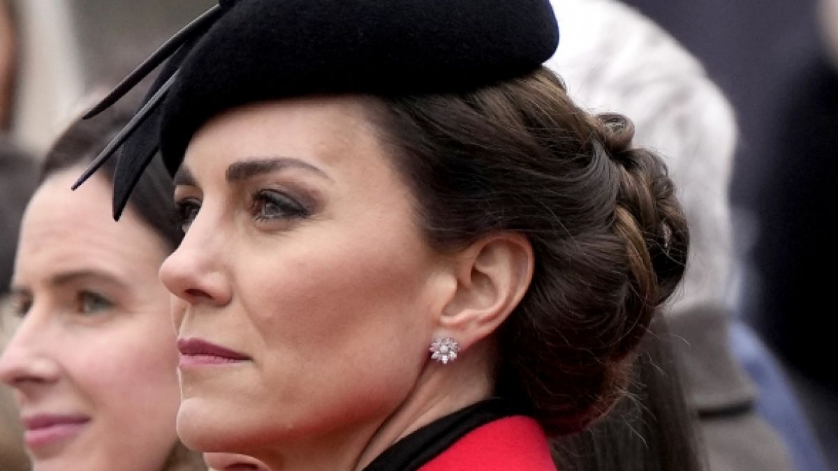 Prinzessin Kate gilt als nahbar und warmherzig, doch einer Körpersprachen-Expertin zufolge kann die Ehefrau von Prinz William auch ganz andere Saiten aufziehen. (Foto)