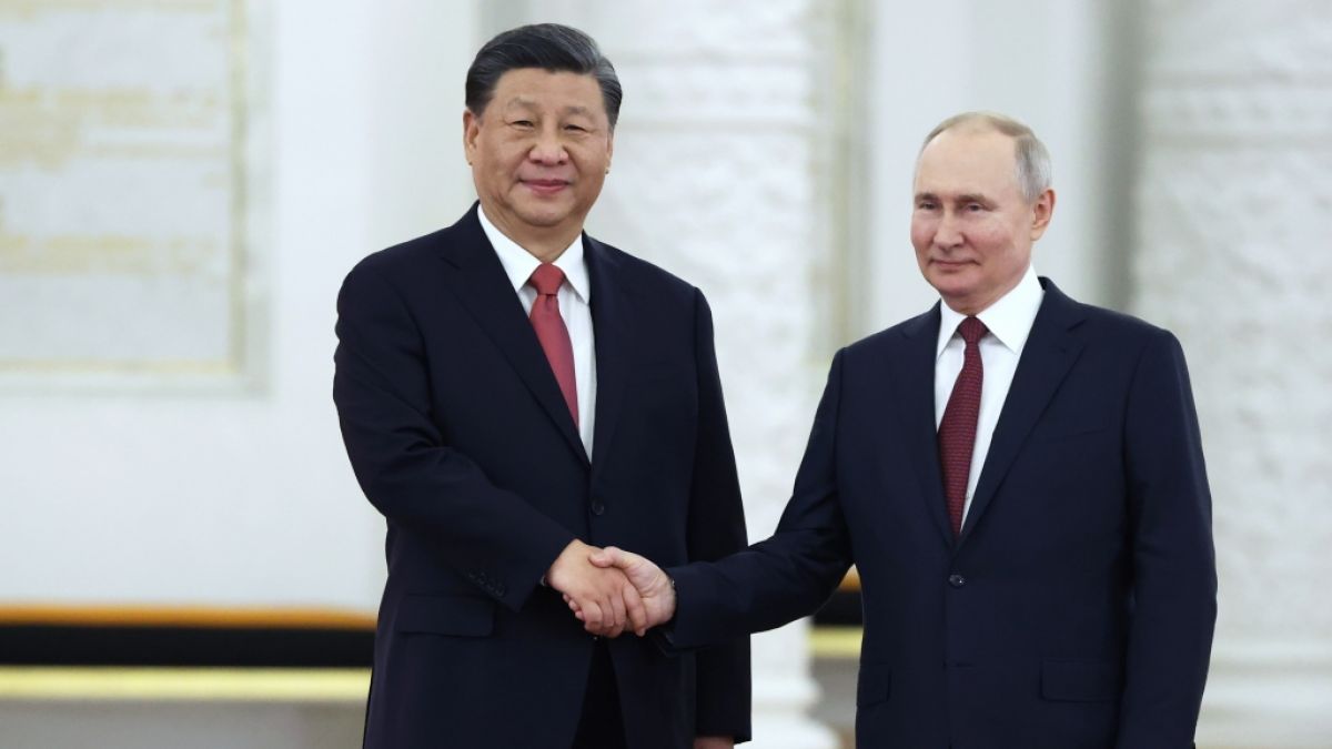 Laut Körpersprache-Experten hat Xi Jinping Putin bei diesem Treffen dominiert. (Foto)