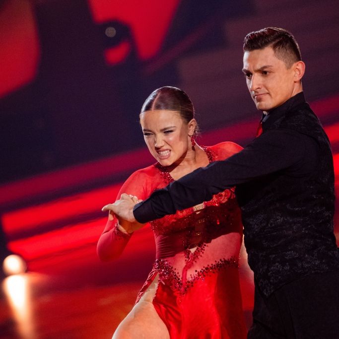 Zsolt Sándor Cseke tanzt 2023 mit Julia Beautx bei 