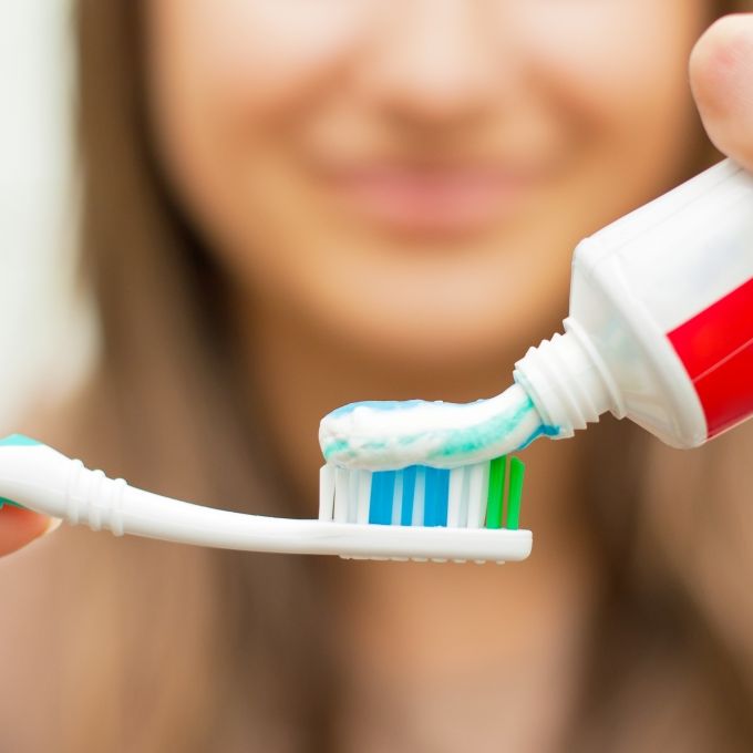 Arsen und Blei entdeckt! Diese Zahnpasta schmiert im Test ab