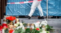 Nach dem gewaltsamen Tod einer Blumenverkäuferin im bayerischen Lichtenfels ist ein 17 Jahre alter Tatverdächtiger festgenommen worden.