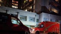 Bei dem Brand in einer Berliner Klinik sind vier Menschen schwer verletzt worden.