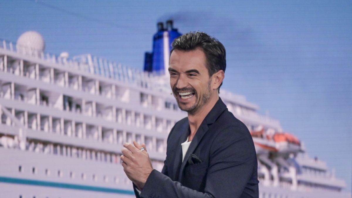 Florian Silbereisen feiert Kuss-Premiere auf dem ZDF-"Traumschiff". (Foto)