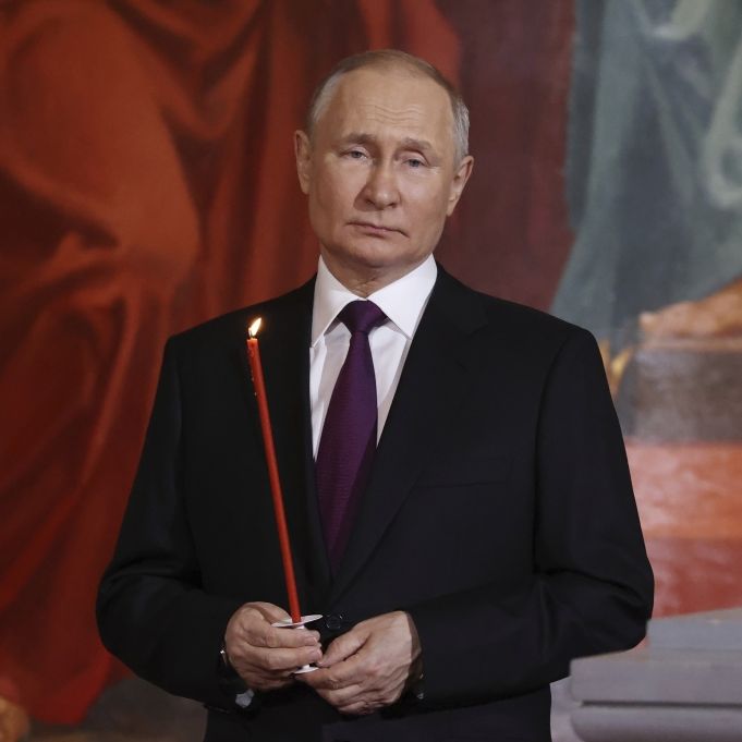 Doppelgänger-Wirbel nach Auftritt beim Gottesdienst! Ist DAS der echte Putin?