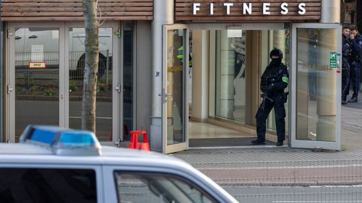 #Attacke in Duisburger Fitnessstudio: 21-Jähriger in Lebensgefahr! Tatverdächtiger gefasst, Messer gefunden