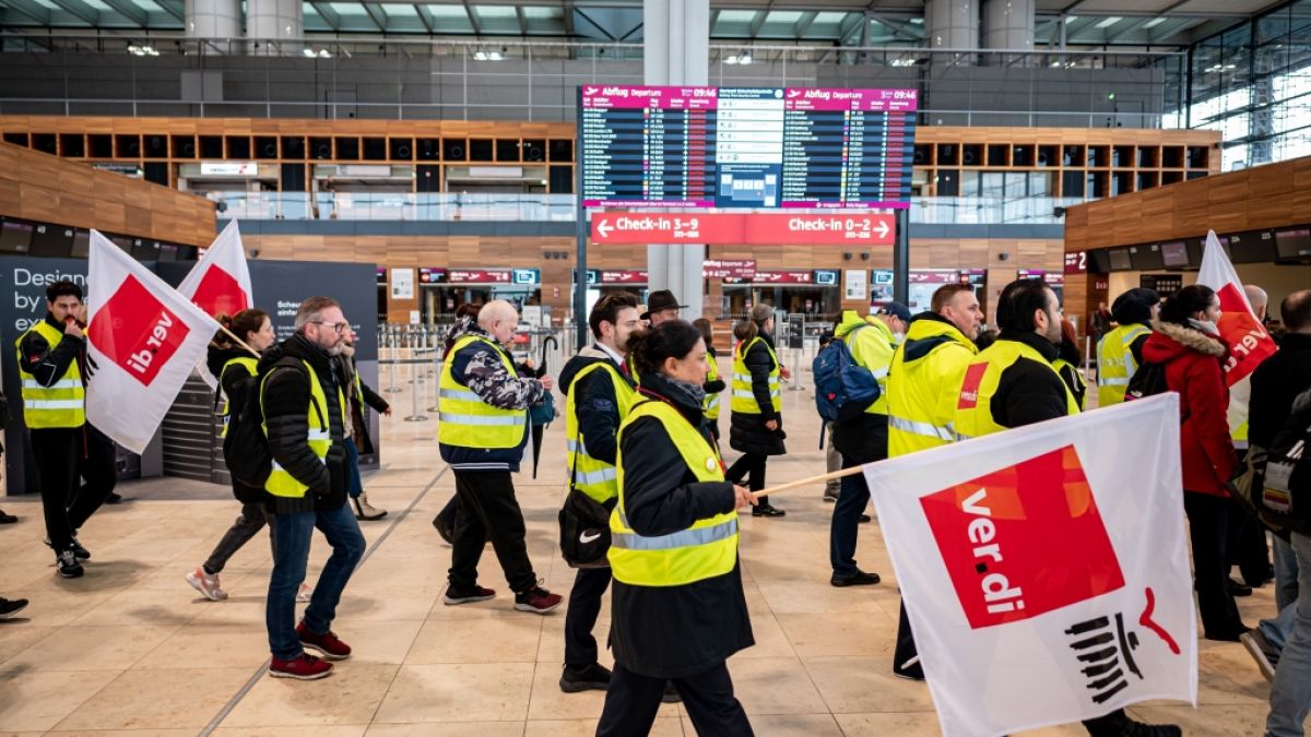 #Flughafen-Streik am Montag, 24.04.: Schon wieder Wut pro Reisende! Wirrnis am BER droht