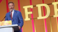 Finanzminister Christian Linder spricht auf dem Bundesparteitag der FDP.