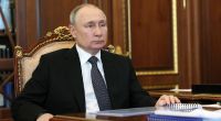 Kreml-Chef Wladimir Putin wird im russischen Staatsfernsehen als 