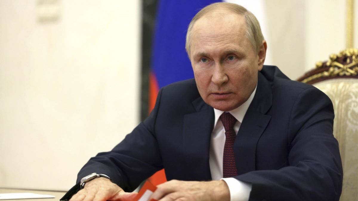 Wladimir Putin hat offenbar einen Drohnen-Anschlag nur knapp überlebt - nun steht die Frage im Raum, wie es nach dem Tod des Kreml-Chefs weitergehen würde. (Foto)