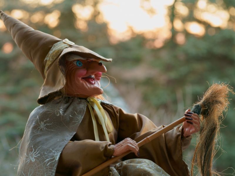 Walpurgisnacht und 1. Mai: Maibowle, Tanz in den Mai, Hexenfeuer! Diese Traditionen begrüßen den Wonnemonat