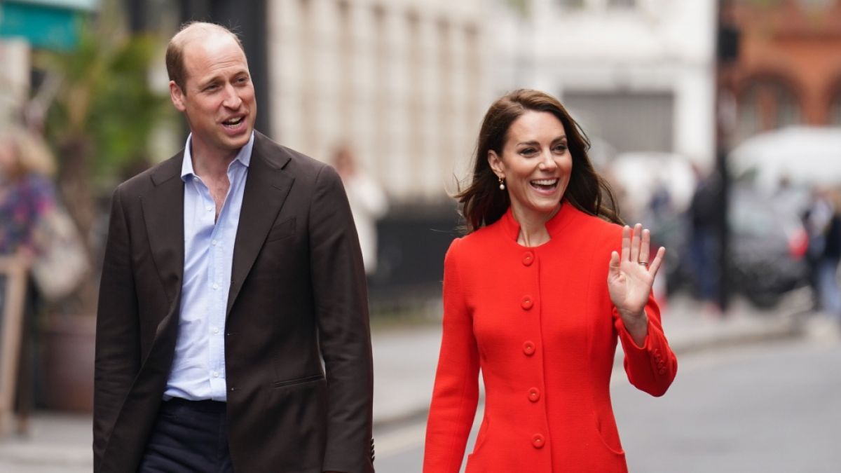 Prinz William und Prinzessin Kate statteten Royals-Fans in Windsor jetzt einen Überraschungs-Besuch ab. (Foto)