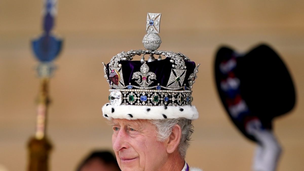 Laut einer Lippenleserin soll sich König Charles III. über die verspätete Ankunft von Prinzessin Kate und Prinz William geärgert haben. (Foto)