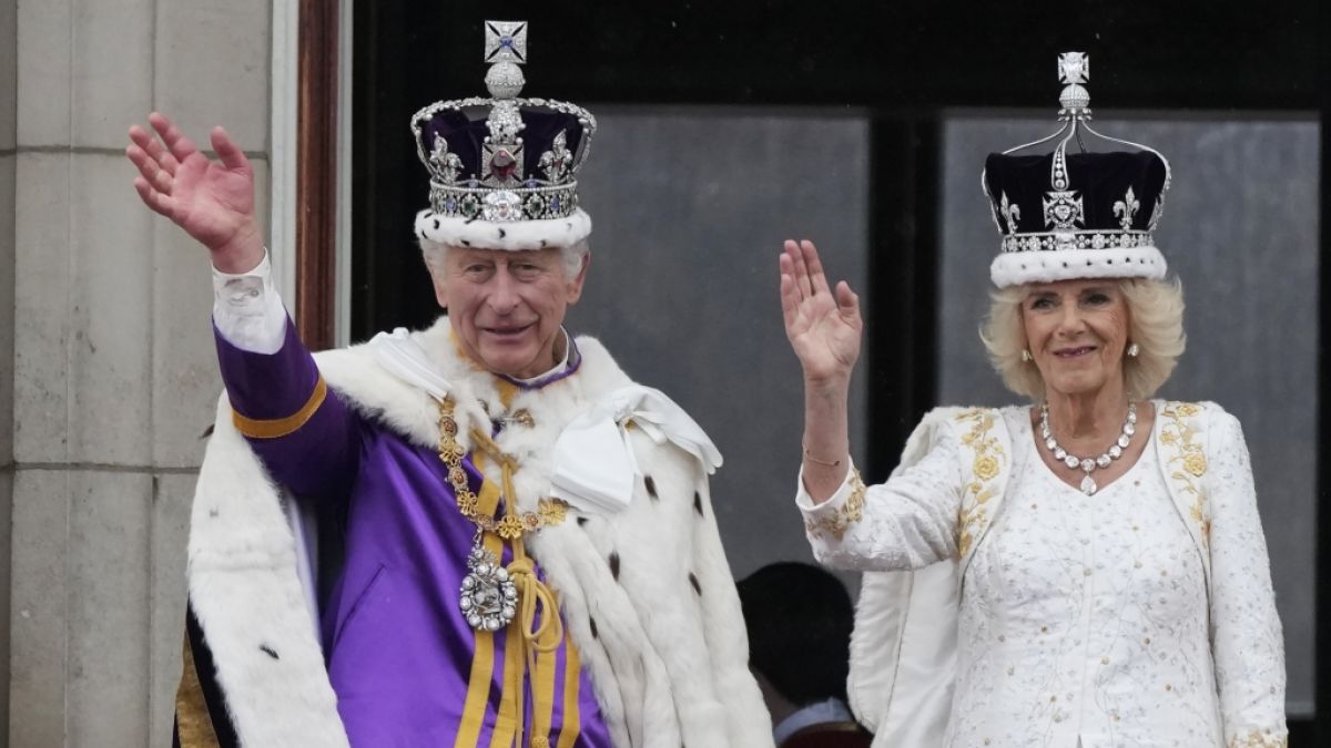 König Charles und Königin Camilla am Tag ihrer Krönung (06.05.23). (Foto)