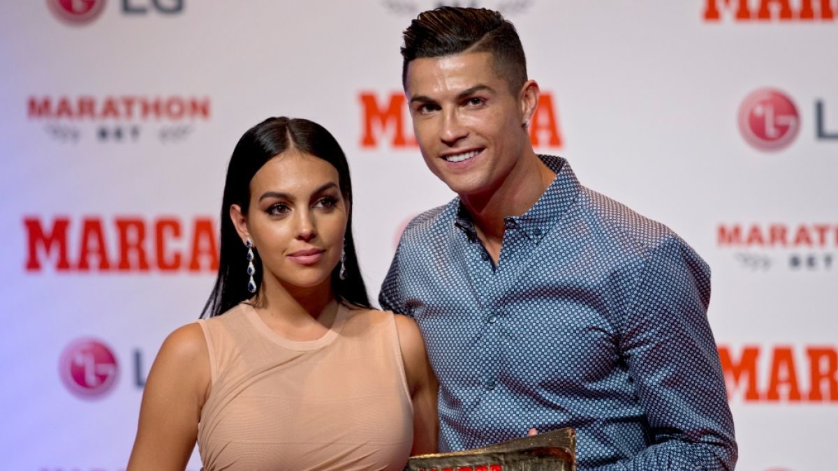Cristiano Ronaldos Partnerin Georgina Rodriguez erntet einen Shitstorm für ihre sexy Pool-Show in Saudi-Arabien. (Foto)