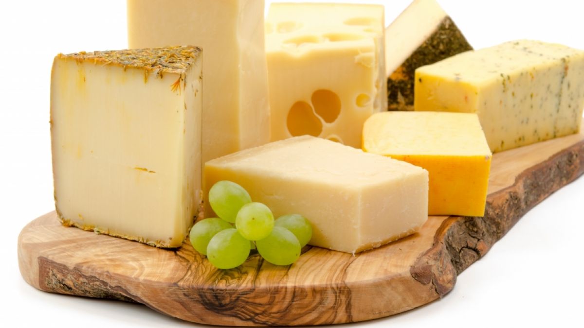 Ein Hersteller ruft veganen Käse wegen Listerien-Gefahr zurück. (Foto)