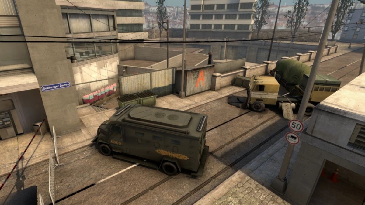 Kriegsszenario in Berlin: Die CS:GO-Map Overpass spielt in einem verlassenen Industriegelände der deutschen Hauptstadt, das von Kanälen, Brücken und Tunneln durchzogen ist. (Foto)