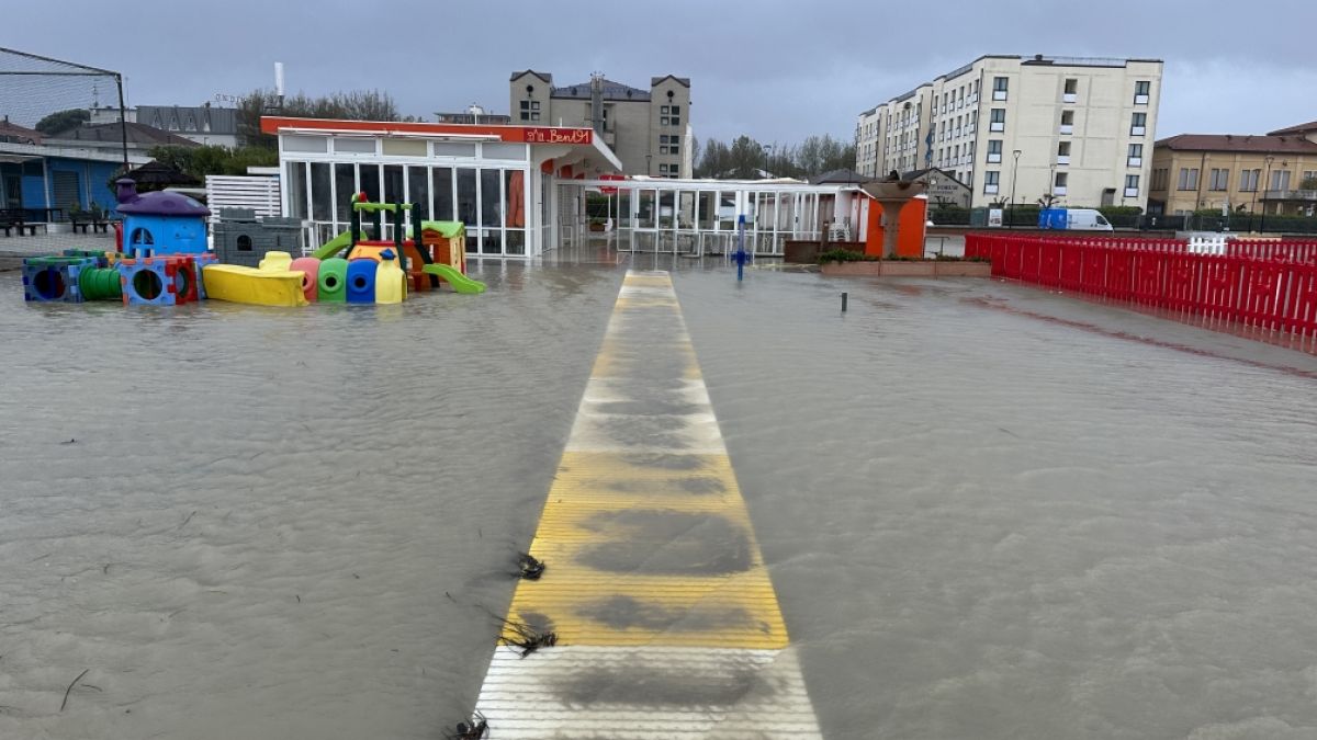 #Unwetter-Drama in Italien: 8 Tote nachdem Überschwemmungen in Italien! Weiterhin höchste Alarmstufe