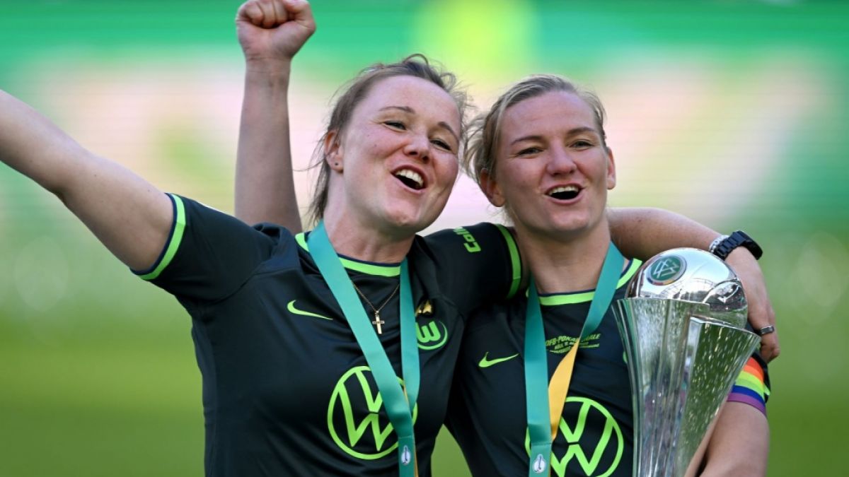 DFB-Pokal der Frauen Finale 2022/23 Wolfsburgerinnen zum zehnten Mal DFB- Pokal-Sieger news.de