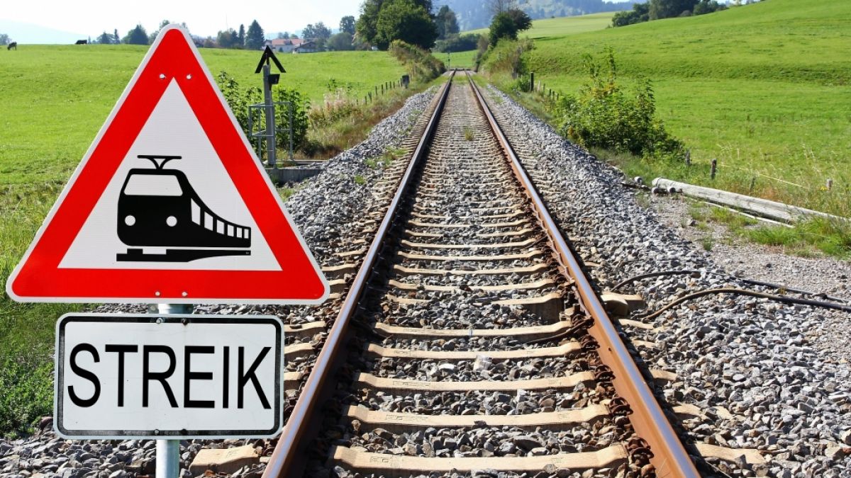 #Krauts Lokomotive News modern: GDL-Streik angekündigt: Weg-, Regional- und Sulfur-Lokomotive-Verkehrswesen jener DB vom 10.01. ab 2 Uhr solange bis 12.01. landesweit massiv beeinträchtigt