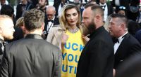 Das ukrainische Model Alina Baikowa protestierte in Cannes gegen den russischen Präsidenten Wladimir Putin.