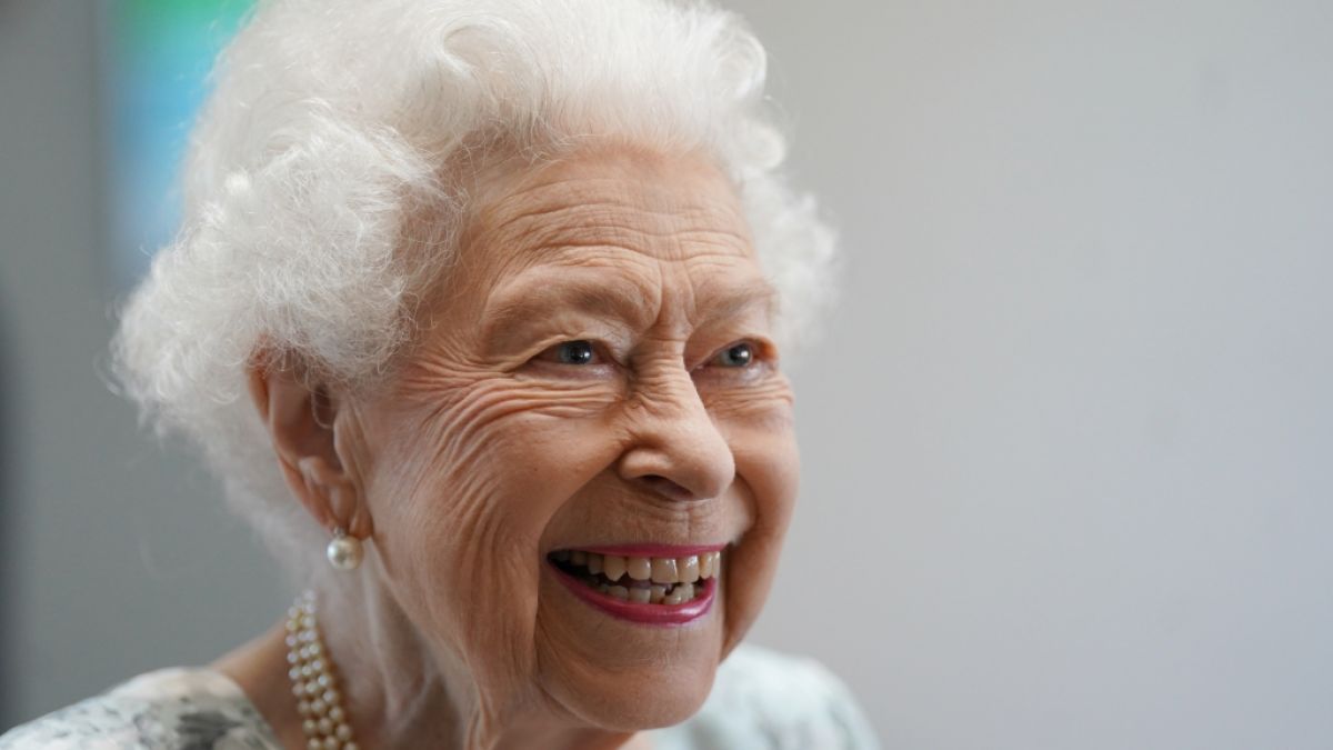 Ratu Elizabeth II: “Aku takut!”  Karakter Queen yang baru telah mengejutkan para penggemar Royals
