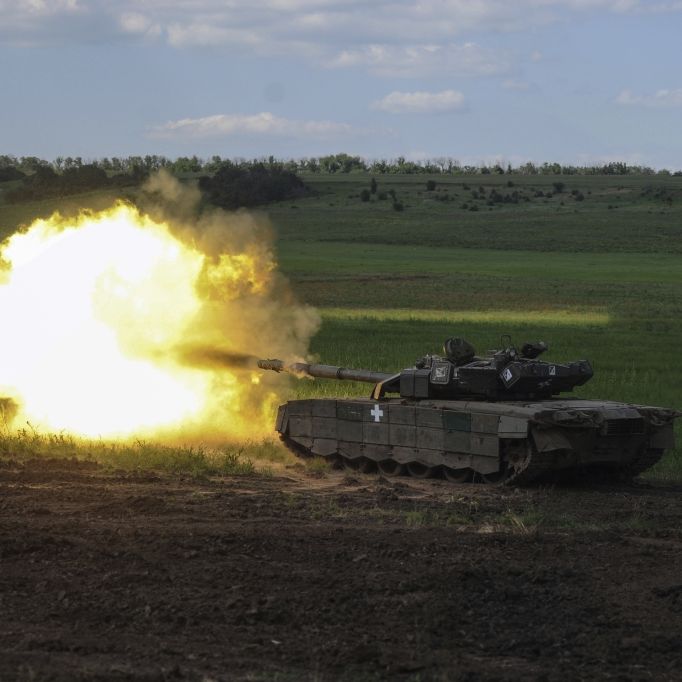 Heftige Panzer-Attacken schocken russische Stellungen