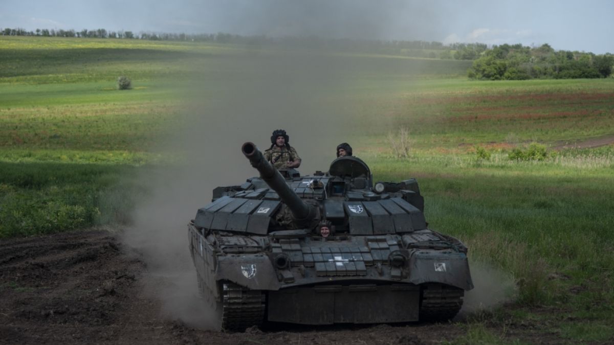 Das russische Militär will vier weitere Leopard-Panzer aus Deutschland zerstört haben. (Foto)