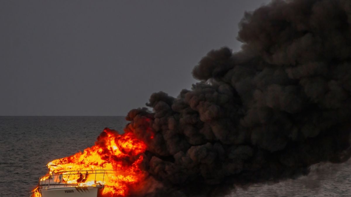In Ägypten ging ein Touristen-Boot plötzlich in Flammen auf. (Symbolbild) (Foto)