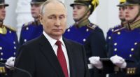 Stürzt Wladimir Putin über den fallenden Rubel?