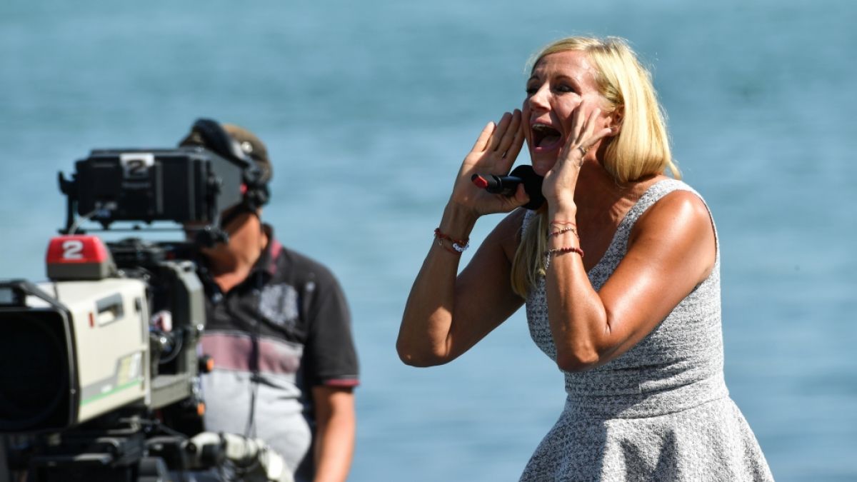 Andrea Kiewel und der "ZDF Fernsehgarten" gehören seit über 20 Jahren zusammen - nun bricht die Moderatorin zu neuen Ufern auf. (Foto)