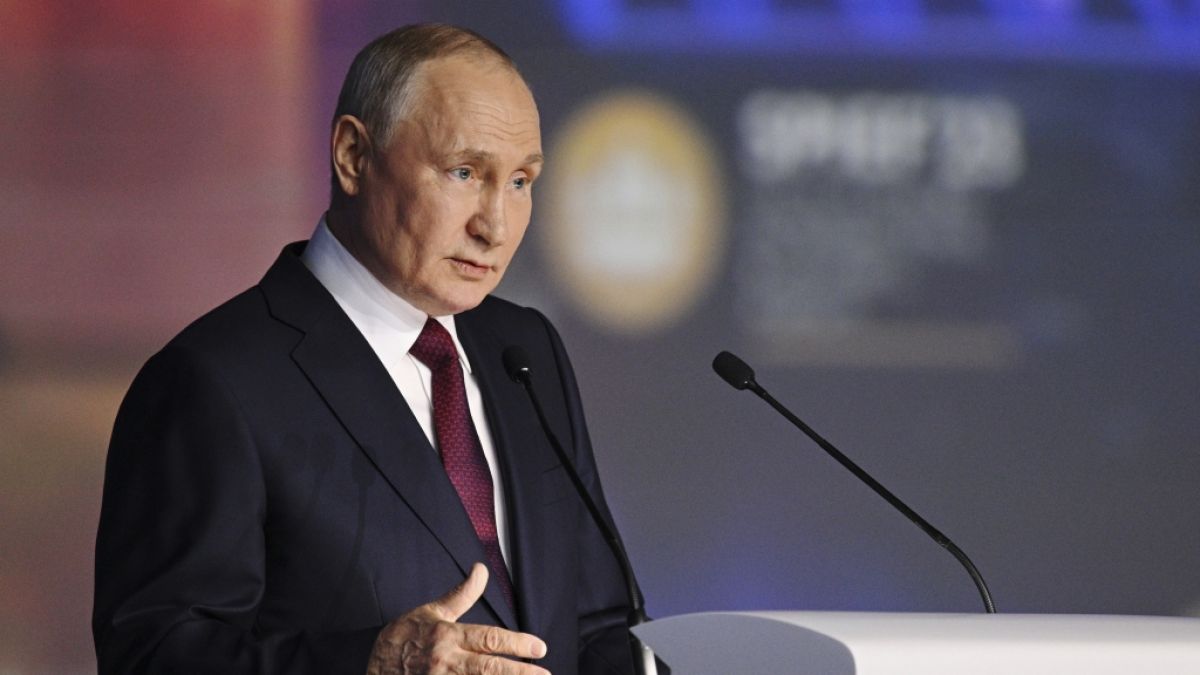 Wladimir Putin fährt im Ukraine-Krieg mit einer neuen Strategie auf. (Foto)