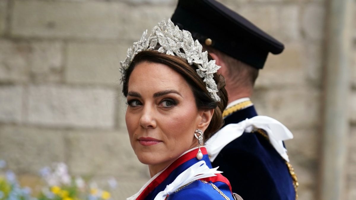 Droht Prinzessin Kate eine herzzerreißende Trennung? Alle Zeichen sprechen dafür, dass die Prinzessin von Wales ihren ältesten Sohn George bald gehen lassen muss. (Foto)