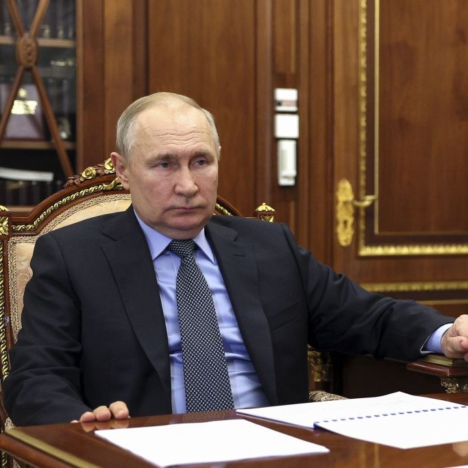 Selenskyj-Vertrauter prophezeit nahendes Ende des Kreml-Chefs