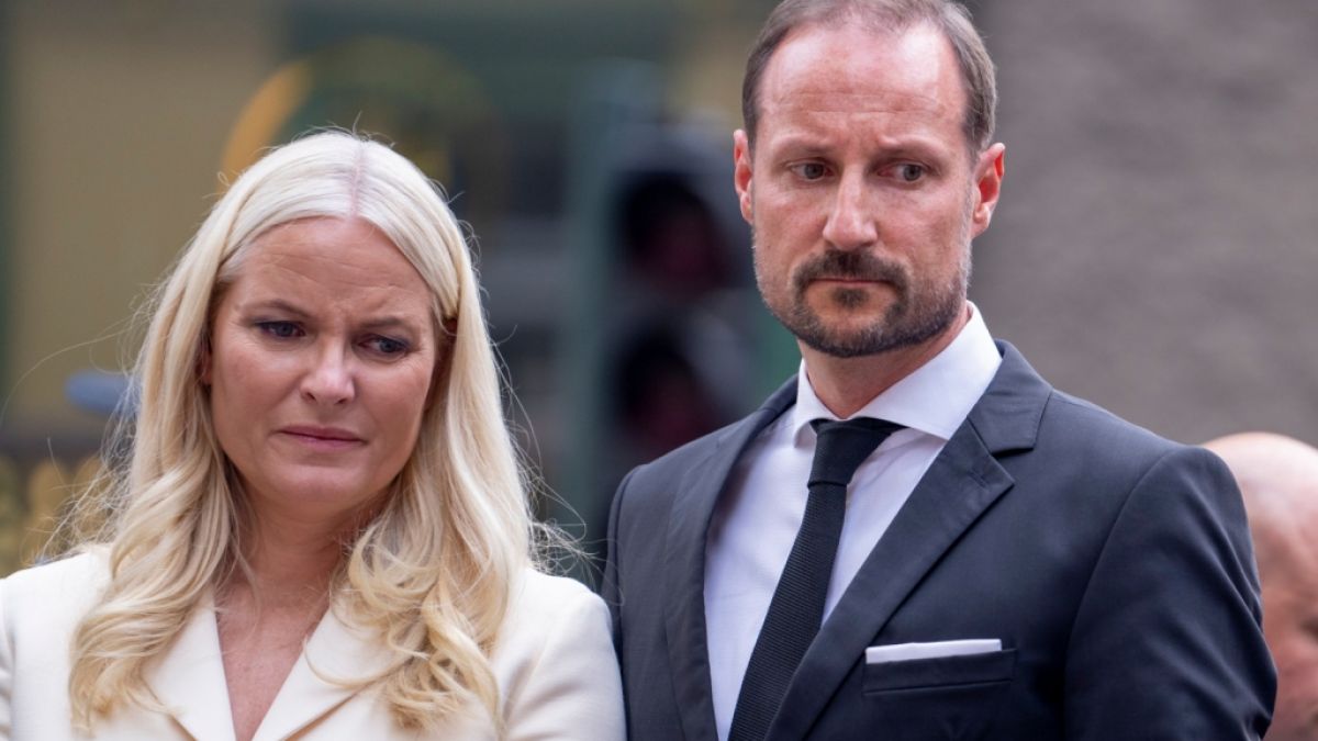 Norwegens Kronprinz Haakon und seine Ehefrau Mette-Marit sind seit 2001 verheiratet - nun trat die Kronprinzessin jedoch ohne ihren Gatten in Erscheinung. (Foto)