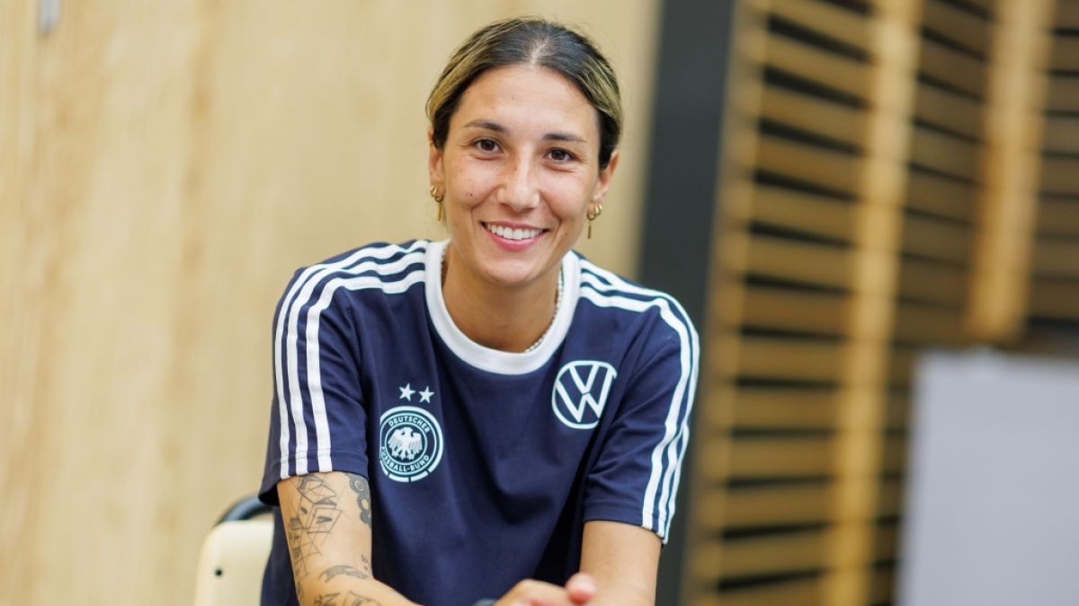 Fußballerin Sara Doorsoun spielt für Deutschland in der Abwehr bei der Frauenfußball-WM 2023. (Foto)