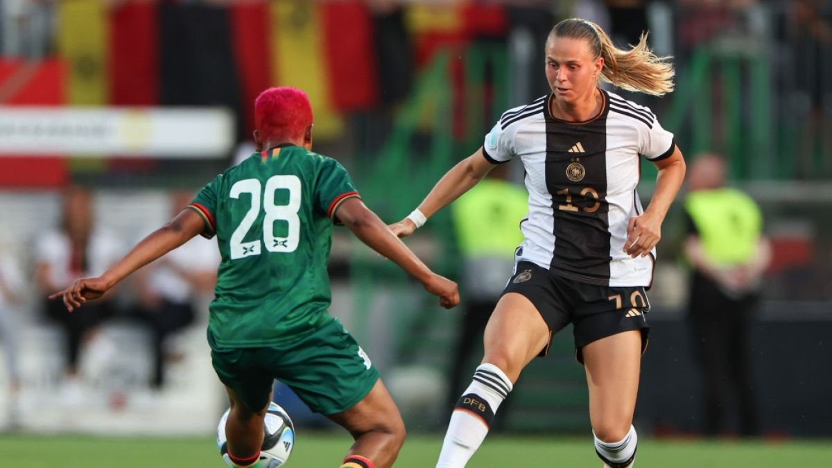 Schießt Klara Bühl (r.) bei der Frauen-Fußball-WM 2023 viele Tore für Deutschland? (Foto)