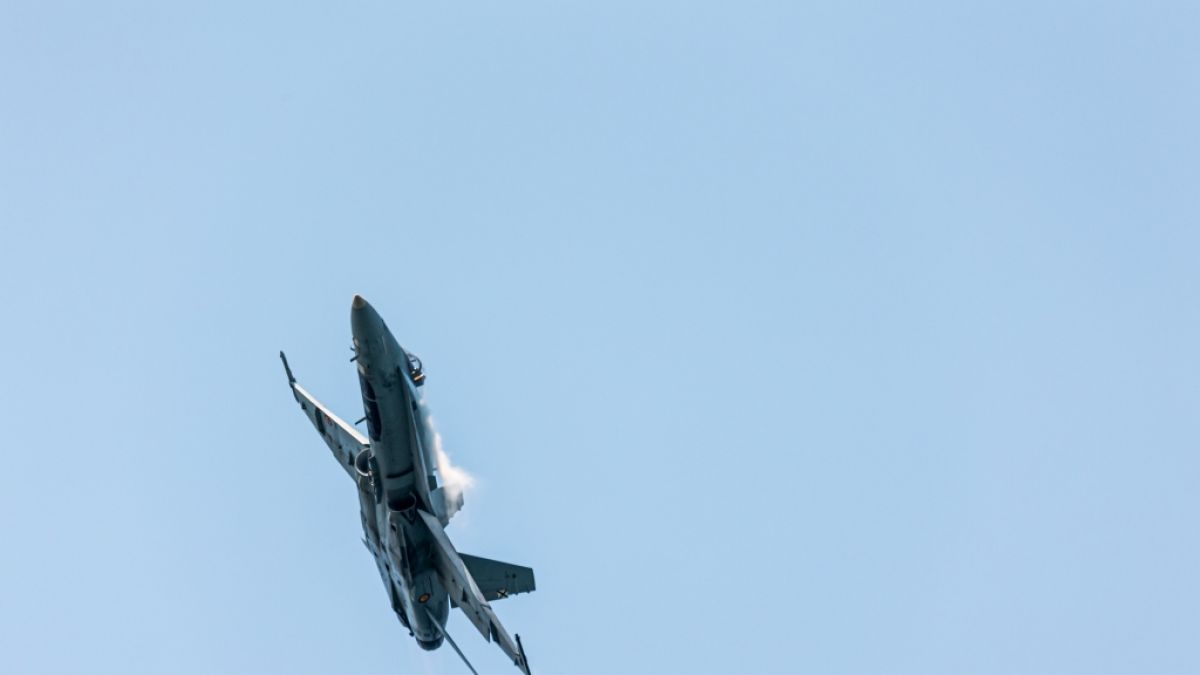 Ein russischer Kampfjet ist offenbar über dem Schwarzen Meer abgestürzt. (Symbolbild) (Foto)