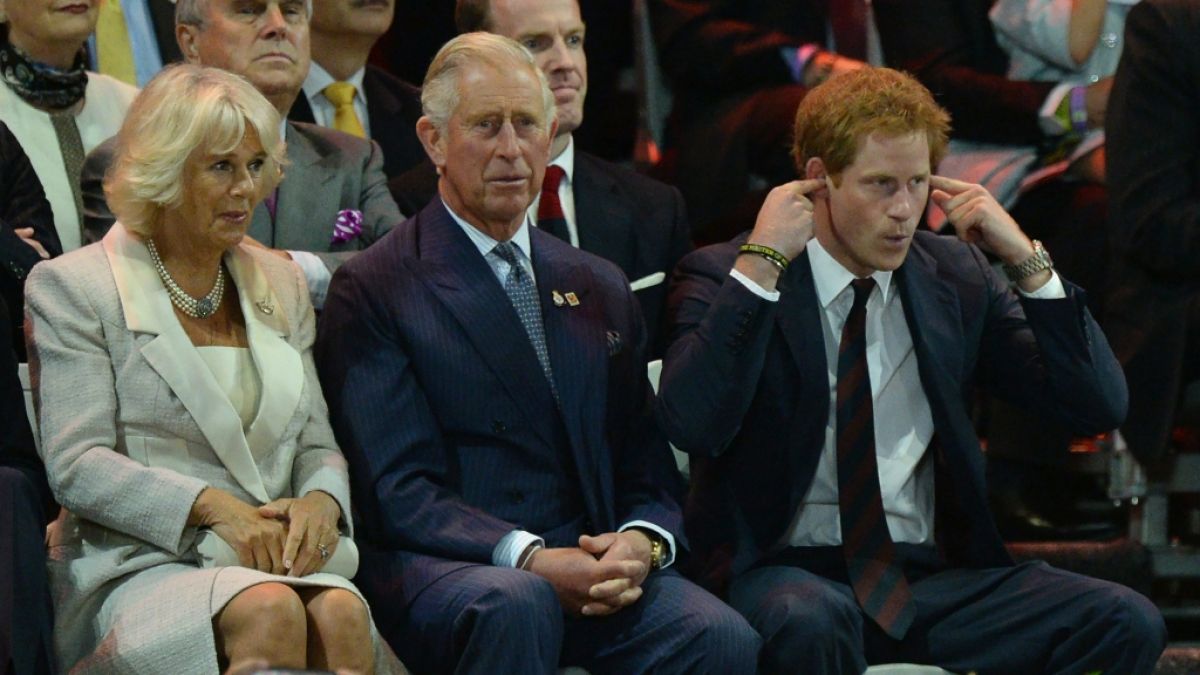 Das royale Patchwork-Glück trügt: Mit seiner Stiefmutter Camilla wurde Prinz Harry nie so richtig warm. (Foto)