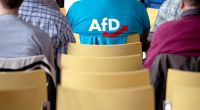 Die AfD liegt aktuellen Wahlumfragen zufolge bundesweit nur noch vier Prozentpunkte hinter der Union.