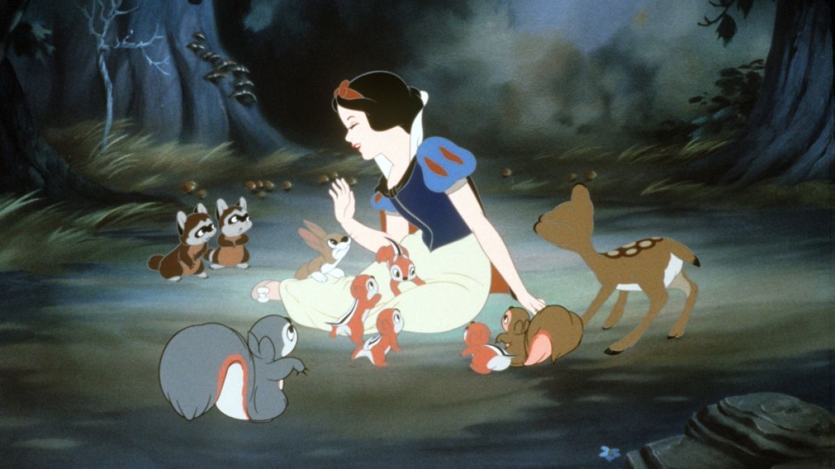 Das Märchen "Schneewittchen und die sieben Zwerge" wurde schon mehrfach verfilmt. Von Walt Disney gibt es bereits eine Zeichentrick-Version. Jetzt wagt sich der Konzern an eine umstrittende Realverfilmung. (Foto)
