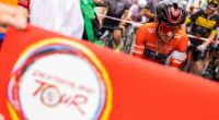 Bei der Deutschland Tour 2022 konnte sich der Brite Adam Yates den Gesamtsieg holen - wer steht bei dem Radrennen im August 2023 auf dem Siegertreppchen?